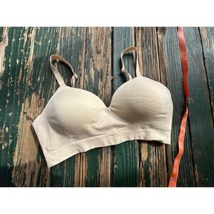 Body & Bra Wireless Molded Cup T-Shirt Bra Beige Nude Large A4464